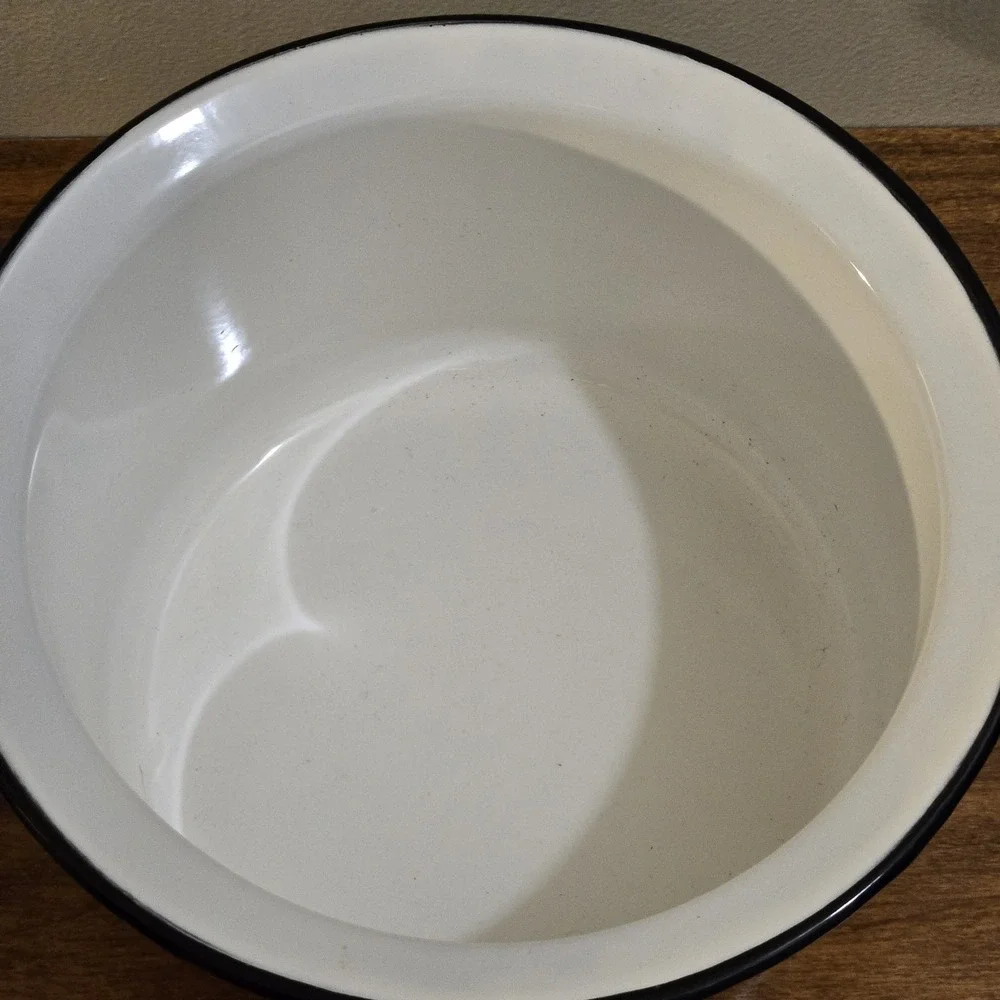 Vintage Lisk Flintstone Enamelware Farmhouse Chamber Pot Black Trim With Handle